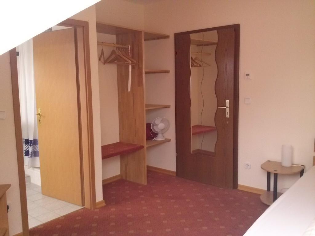Hotel Garni Am Bowenberg Niederzissen Chambre photo
