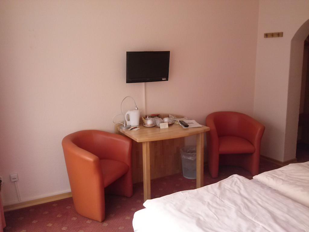 Hotel Garni Am Bowenberg Niederzissen Chambre photo